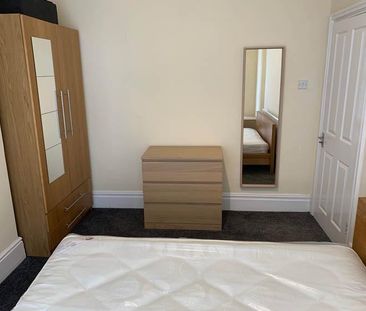 5 bedroom house to rent - Photo 1