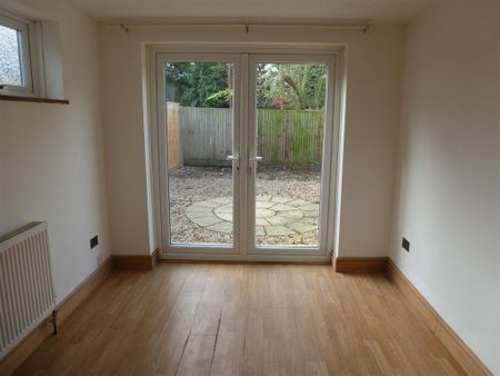 London Road, Aston Clinton, AYLESBURY - Photo 2