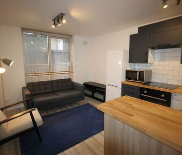 The Moorings, 4/5 Millerd Street - Photo 2