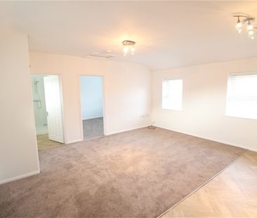 High Street, Wivenhoe, Colchester - Photo 2