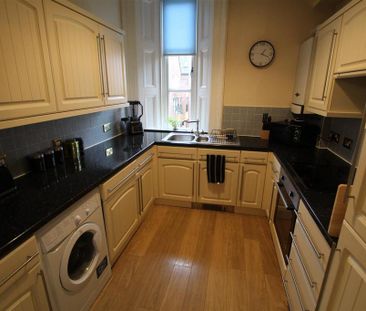 2 bedroom flat to rent - Photo 4