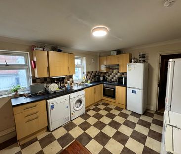 Room in a Shared Flat, Palmerston Road, SO14 - Photo 3