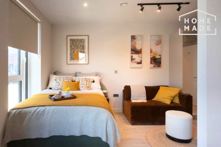 The Rex, Clarence St., KT1 - Photo 5