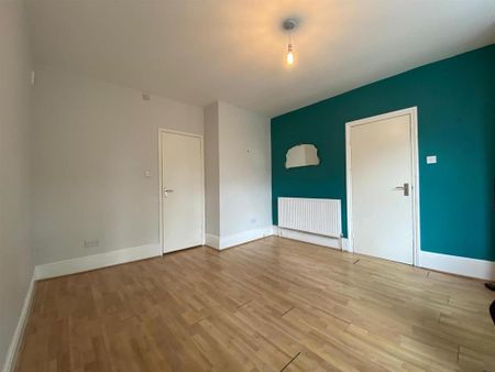 1 bedroom ground floor flat to rent - Photo 5