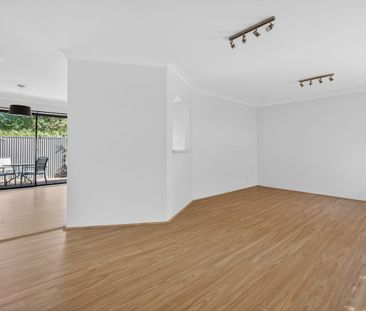 Conveniently located Winmalee home - Photo 1