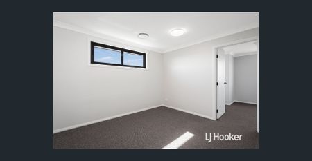 5 Bedroom Home - Great Location! - Photo 2