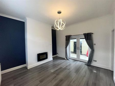 2 bedroom end of terrace house to rent - Photo 5