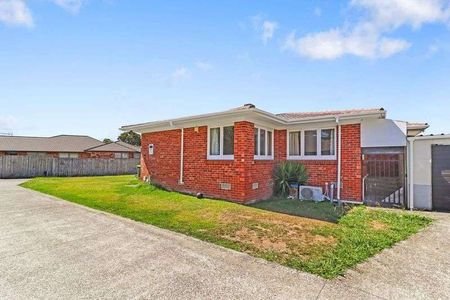 Papakura Living! - Photo 4