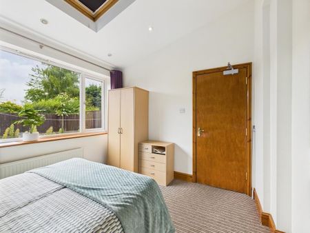 6 bedroom terraced house to rent - Photo 5