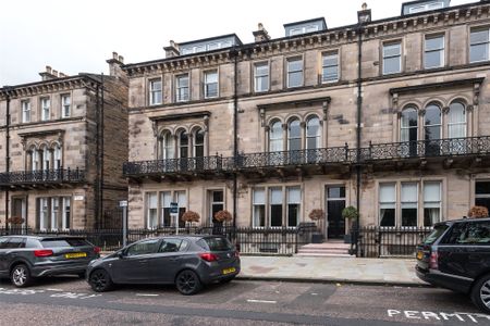 Flat 3, 8 Rothesay Place - Photo 4