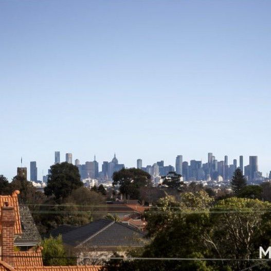 40 Carn Avenue, Ivanhoe - Photo 1