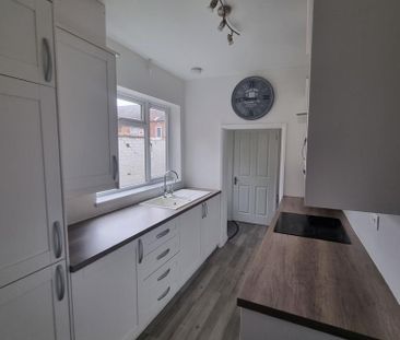 2 bedroom terraced house to rent - Photo 5