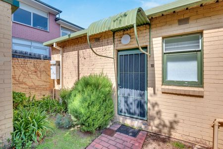 10/137 Clarke Street, Northcote VIC 3070 - Photo 3