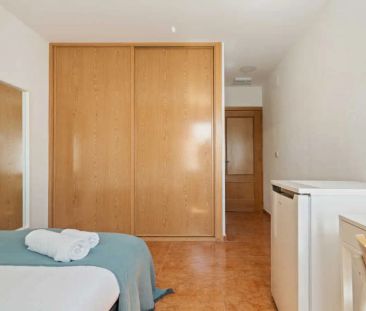 Room in a shared 34-bedroom apartment for rent in Nueva España. - Photo 3