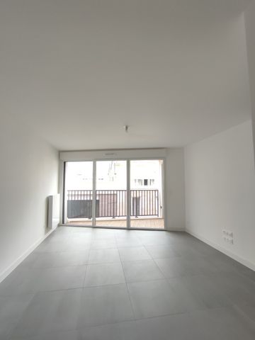 Location Appartement 2 pièces 43m² BORDEAUX 33000 - Photo 2