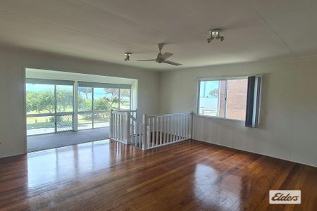 Spacious Family Home with Water Views! - Photo 2