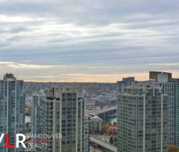 Condo in Downtown Vancouver, BC - Photo 5