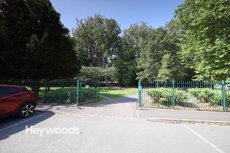 2 bed terraced house to rent in Silverdale Road, Newcastle-under-Lyme, Staffordshire - Photo 3