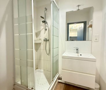 Location Appartement 2 pièces 46m² LILLE 59000 - Photo 5