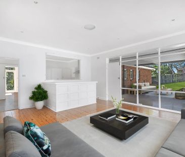 Bright and Spacious Family Home with Pool in Prime Pymble Cul-de-Sac - Photo 4