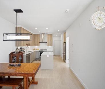 7588 16th Street #309, Burnaby, BC V3N0H8 - Photo 5