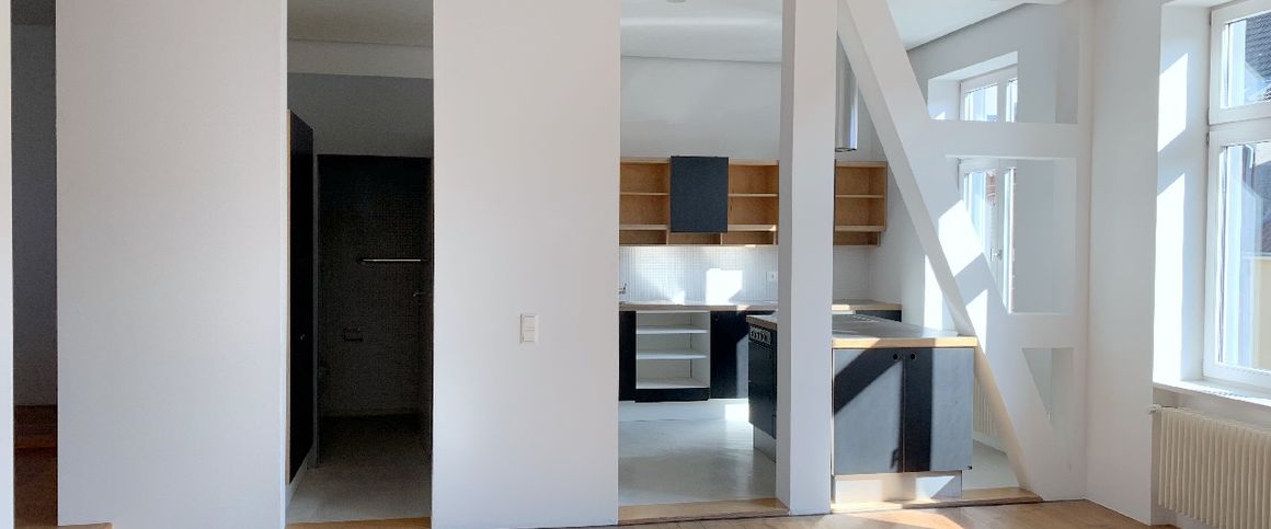 Große Maisonettewohnung mit Dachterrasse und Blick über den Dächern Schwerins - Foto 1