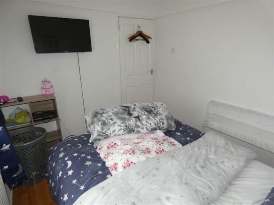 49 Hornby Street, Albertbridge Road, Belfast, BT5 4JH - Photo 1
