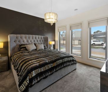 Luxurious family home in The Esplanade Estate! - Photo 3