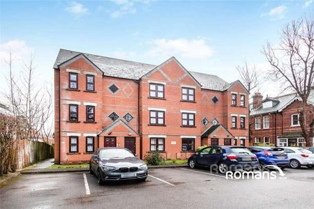 Neelem Court, Osborne Road, Farnborough, GU14 - Photo 3