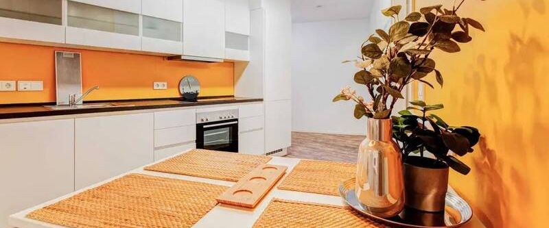 NUR FÜR STUDENTEN - Vollständig möbliertes Privatzimmer in einer 4-er WG - Photo 1