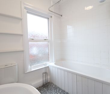 2 bedroom house to rent - Photo 2