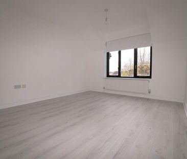 3 bedroom flat to rent - Photo 1