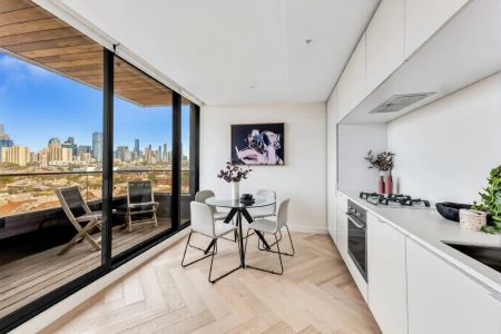 Breathtaking City Views in the Heart of Fitzroy - Photo 5