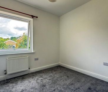 3 bedroom terraced house to rent - Photo 6