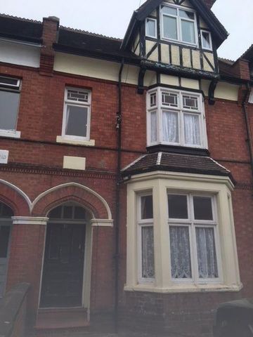 6 bedroom terraced house to rent - Photo 4