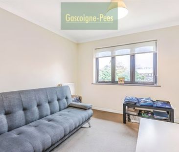 Bayliss Court, Guildford - Photo 3