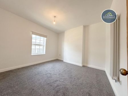 3 bedroom semi-detached house to rent - Photo 5