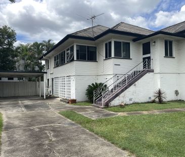 Large & airy open plan - Photo 1