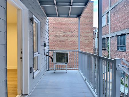 2086 Rue Harmony, #5 - Photo 2