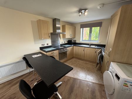 St John's Walk, Heworth - P10381 - Photo 2