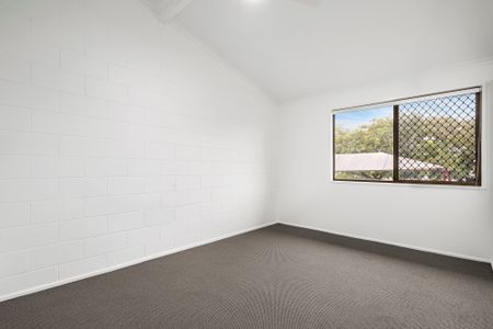 5/72 Raceview Street, Raceview QLD 4305 - Apartment For Rent | Domain - Photo 2