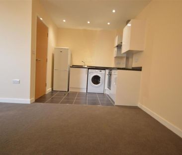 Studio to rent - Photo 3