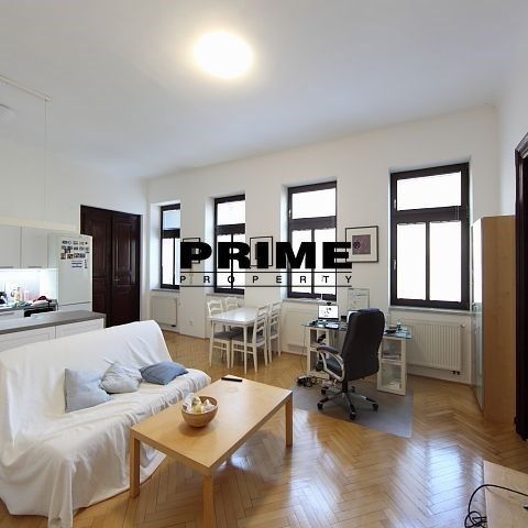 Apartment for rent, 2+kk - 1 bedroom, 71m - Photo 1