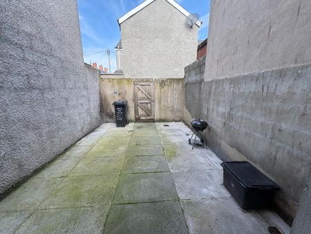99 Kilburn Street, Donegall Road, Belfast, BT12 6JT - Photo 5