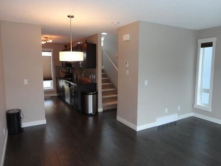 426 - Covecreek Circle Northeast, Calgary - Photo 5