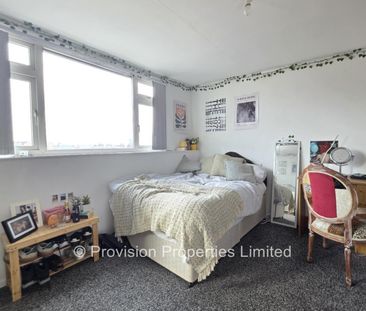 2 Bedroom Houses in Burley - Photo 4