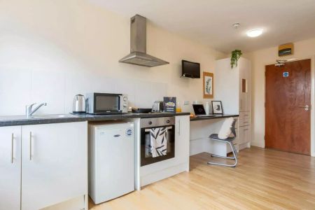 Gold Studio - Photo 4