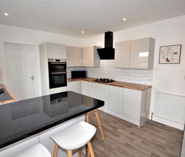 6 bedroom semi-detached house to rent - Photo 4