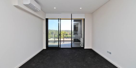 NEAR-NEW DESIGNER APARTMENT IN THE PRESTIGIOUS SKYTON DEVELOPMENT - Photo 3