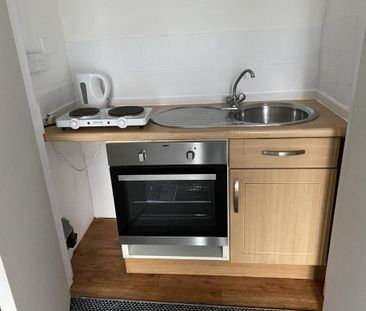 Studio to rent - Photo 1
